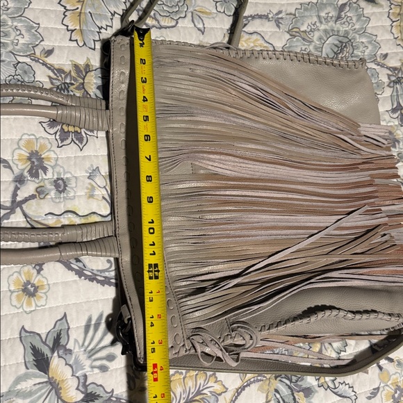 Idyllwind brand leather Fringed cream Tote Bag with adjustable shoulder strap - Picture 12 of 13